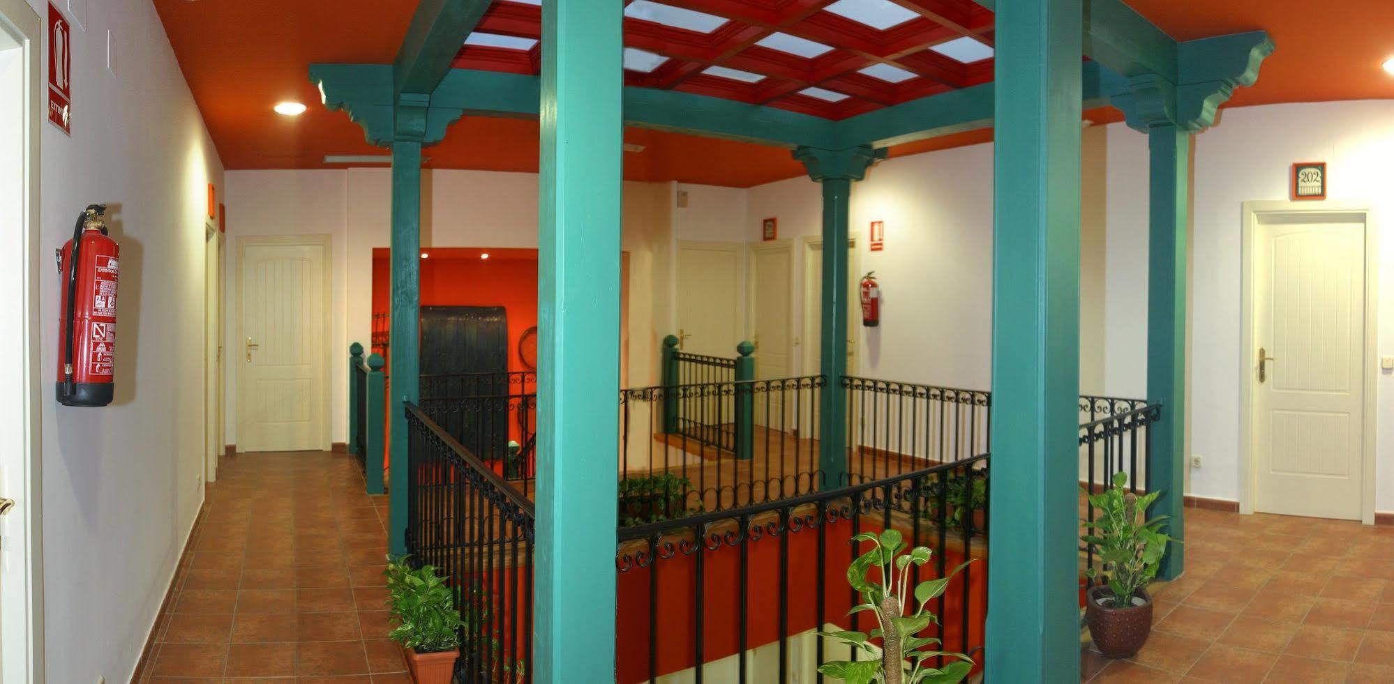 Hotel Y Apartamentos La Casa Rural Chinchon Interior photo